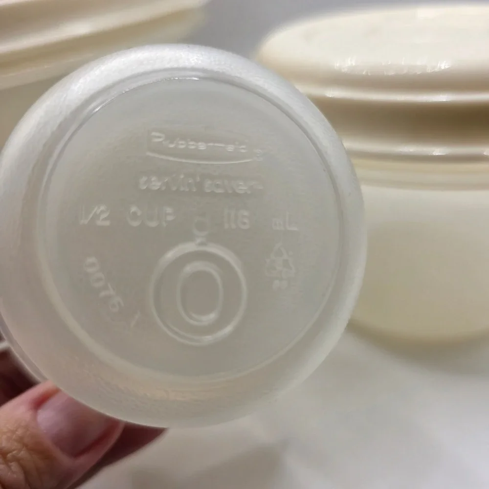 Vintage Rubbermaid Servin Saver Almond Food Storage Containers Set 4 6-0.5 Cup
